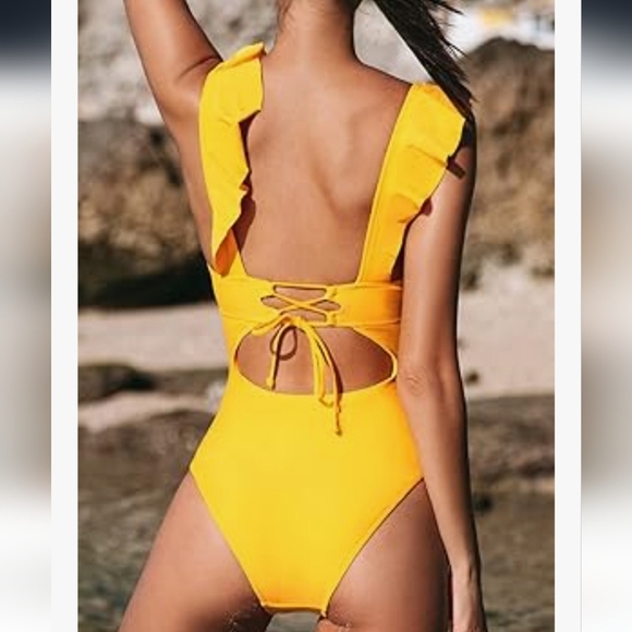 Cupshe XXL Seaside Ruffled Vneck Swimsuit - Picture 4 of 10